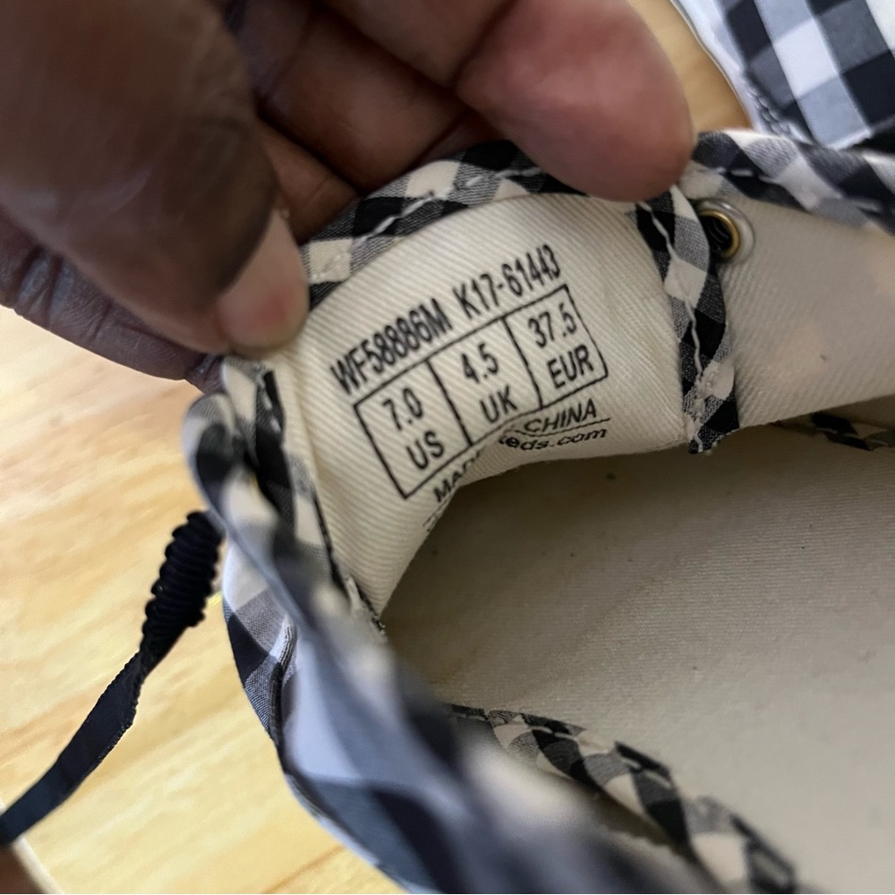 Kate Spade Keds Black White Canvas Sneakers Size 7 - Picture 2 of 9